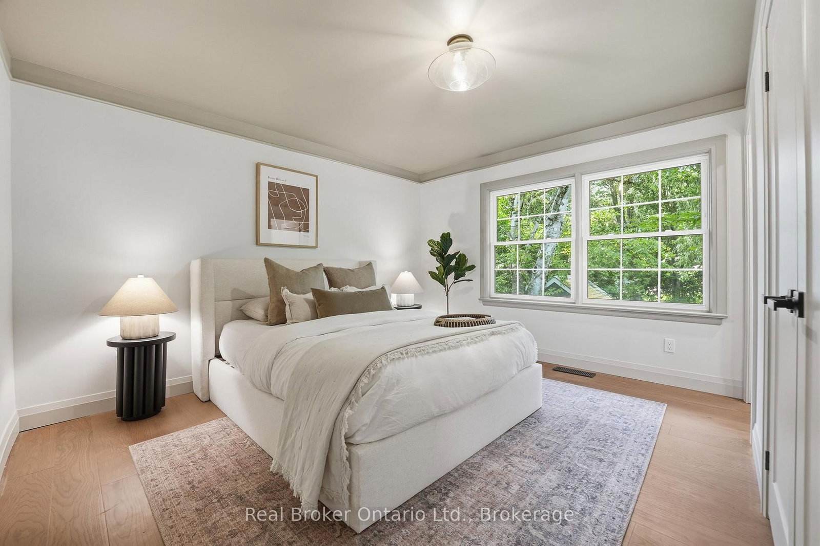 571 Leonard Court • Burlington, ON photo 21