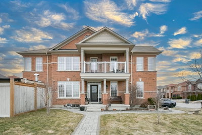 4-bed Detached House · 33 Accent Circ