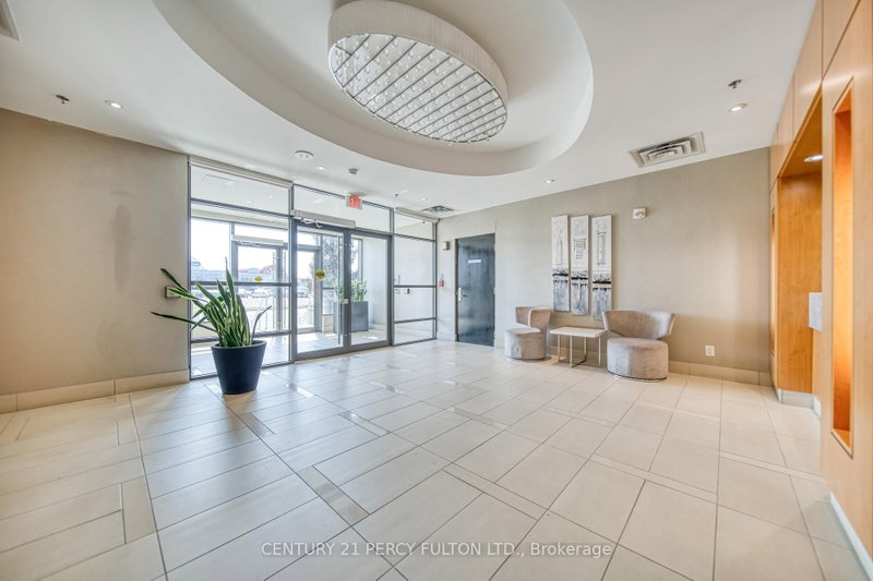 802 - 840 Queens Plate Drive