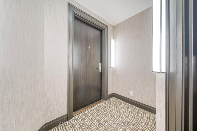 802 - 840 Queens Plate Drive