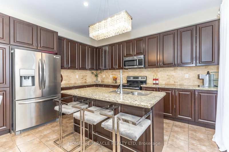 180 Bonnie Braes Brampton,ON L6Y 5Y7 — Photo 12