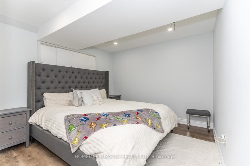180 Bonnie Braes Brampton,ON L6Y 5Y7 — Photo 38