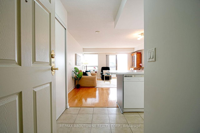 1002 - 350 Princess Royal Drive