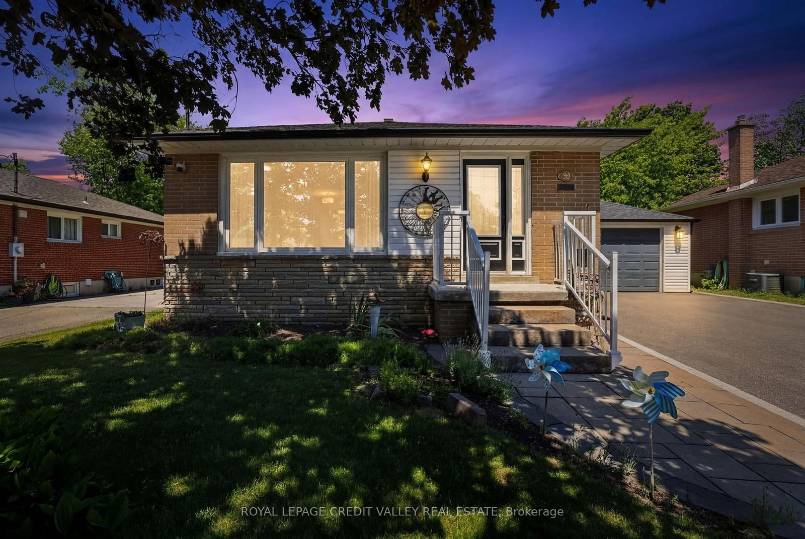 Detached House for sale at 80 Cornwall Road, Brampton, Ontario, L6W 1N3 - Brampton East - MLS: W13461742