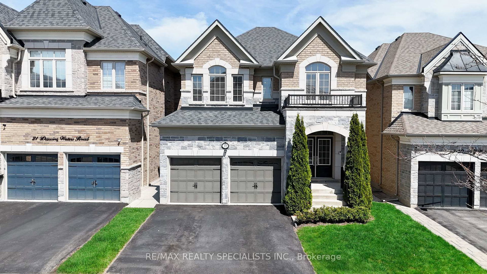 19 Dancing Waters Road, Brampton, ON