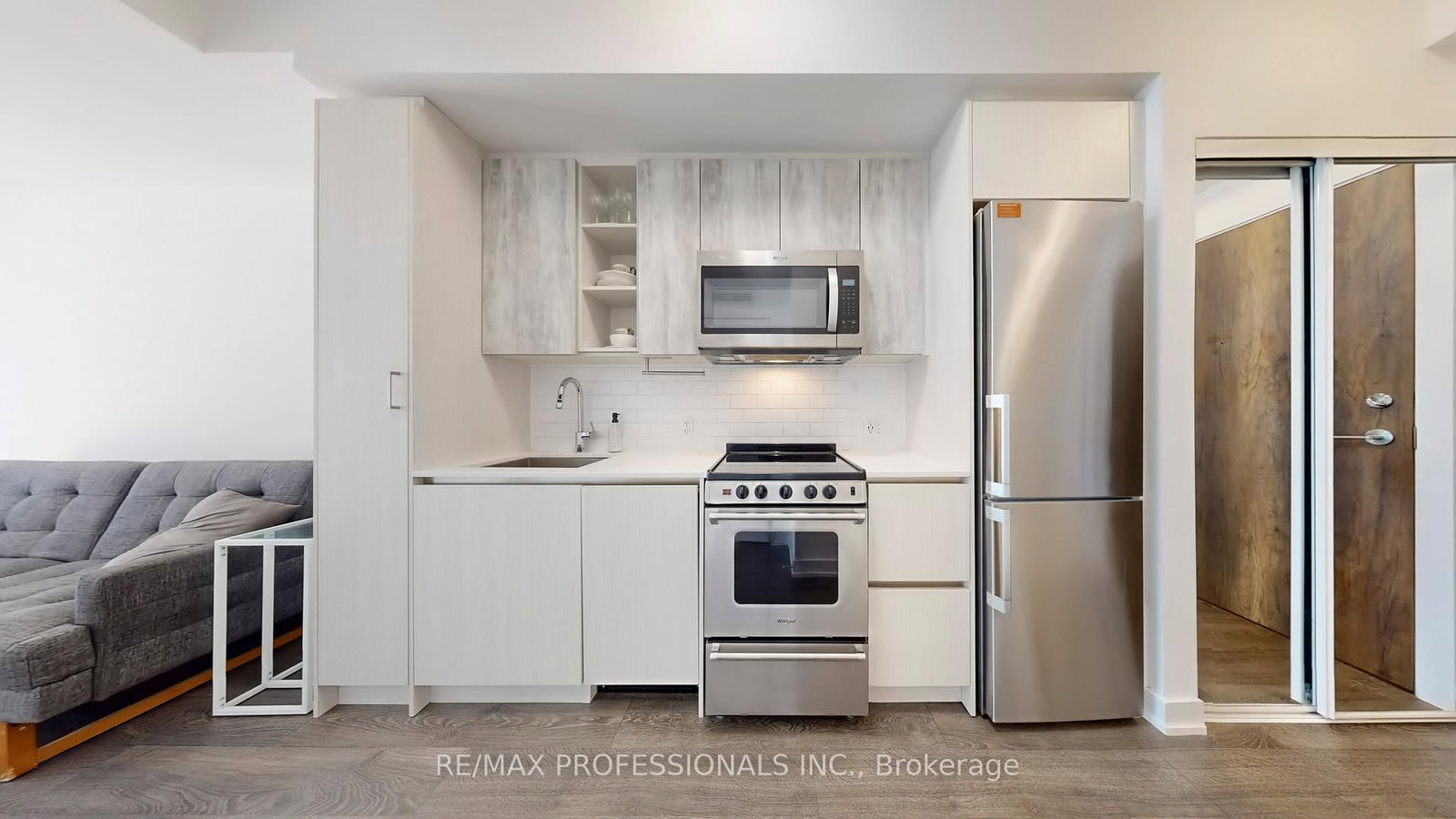 504-251 Manitoba Street, Toronto, ON, photo 3