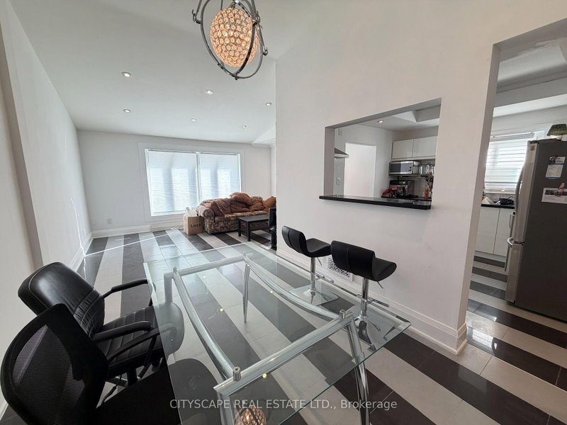 135 Bonham Mississauga,ON L5M 1C8 — Photo 12