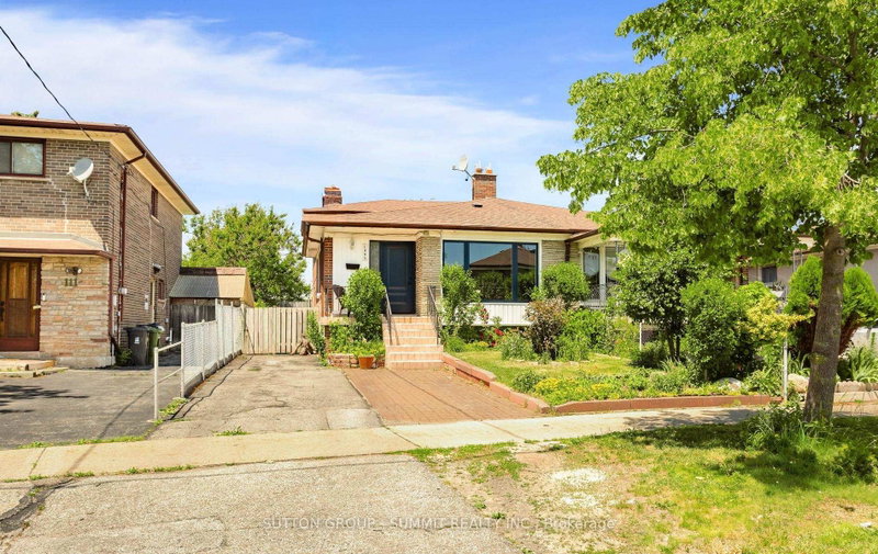 109 Elnathan Crescent