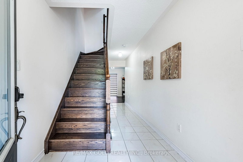 6 Pulberry Brampton,ON L6Y 6E6 — Photo 6