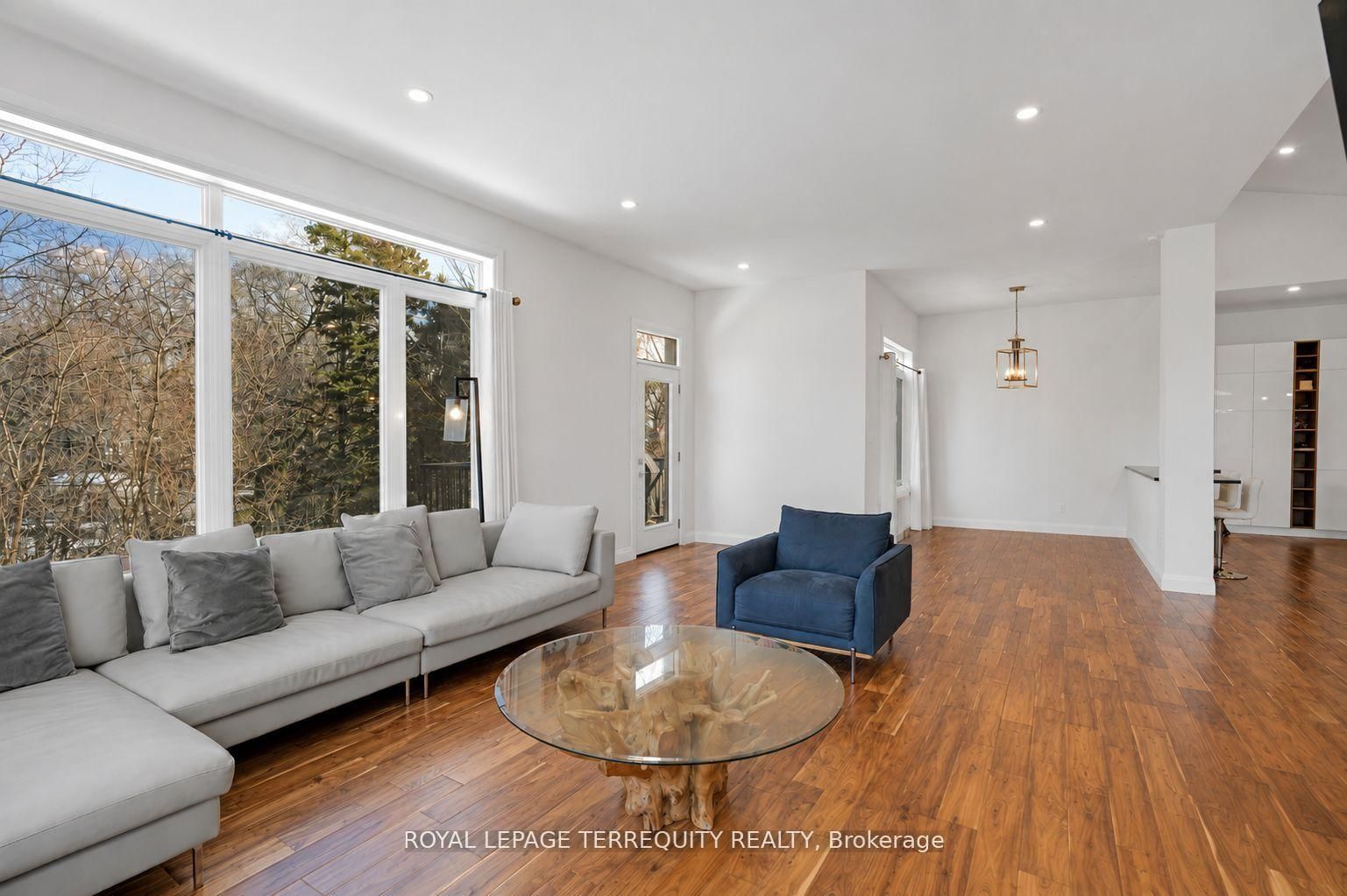 716 E North Shore Boulevard • Burlington, ON photo 11