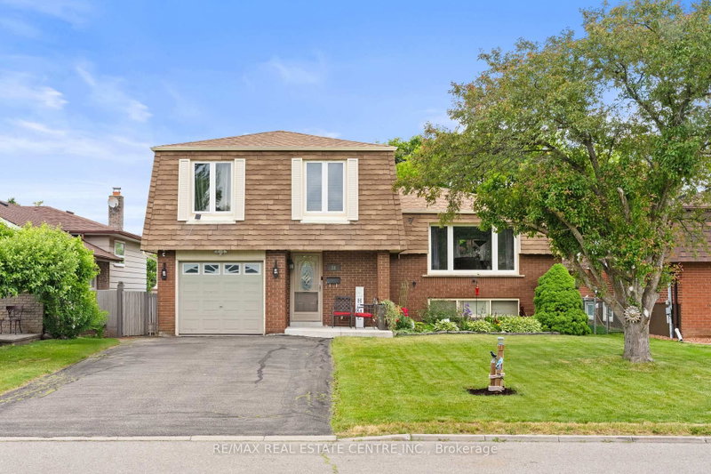 home for sale on 39 Grassmere Crescent