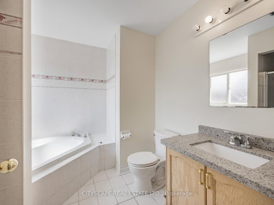 3270 Ridgeleigh Mississauga,Ontario L5M 6R9 — Photo 25