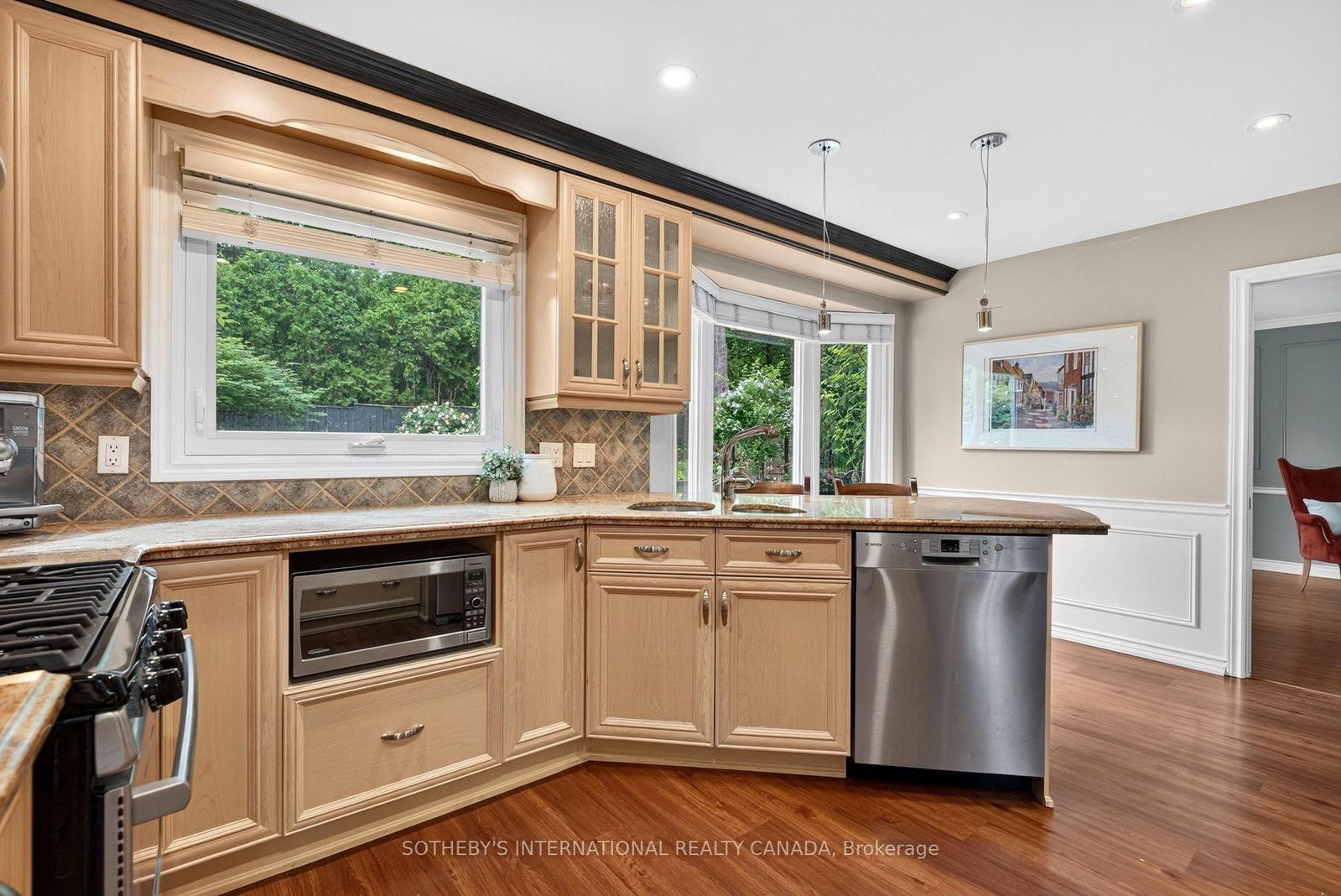 1952 Edenvale Crescent • Burlington, ON photo 13