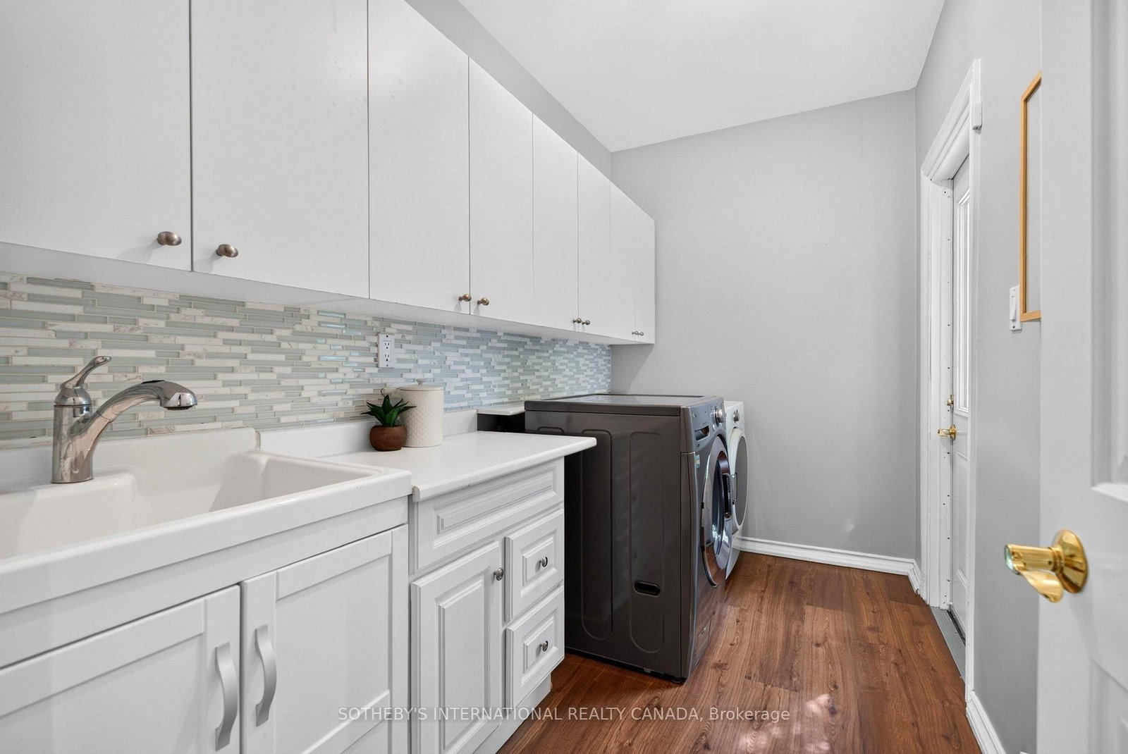 1952 Edenvale Crescent • Burlington, ON photo 18