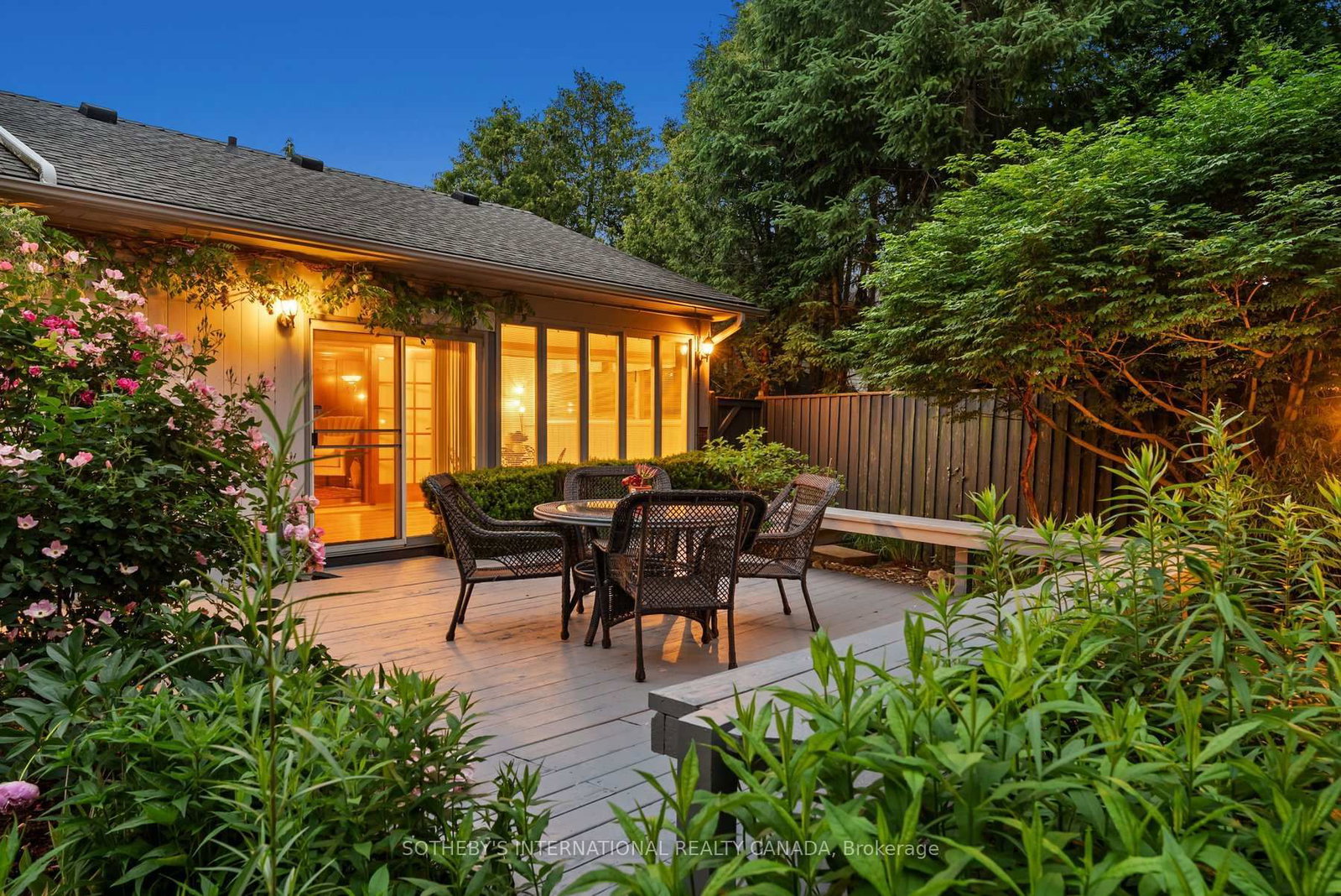 1952 Edenvale Crescent • Burlington, ON photo 36