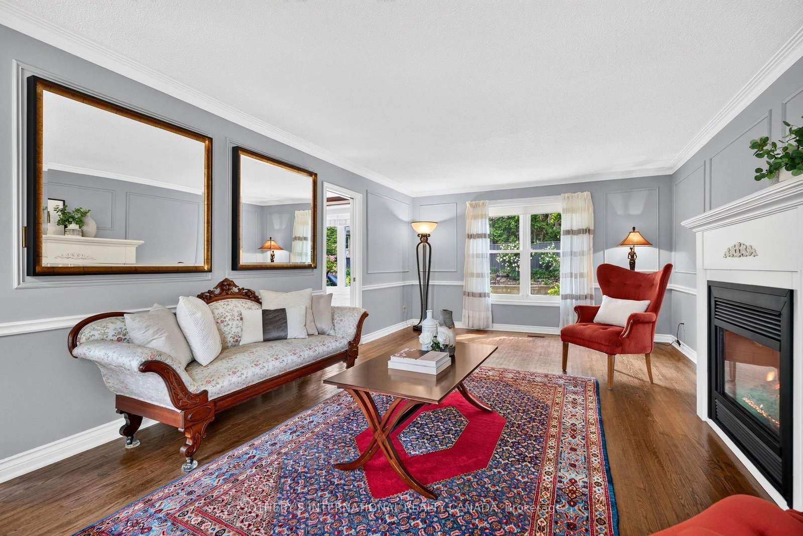 1952 Edenvale Crescent • Burlington, ON photo 8