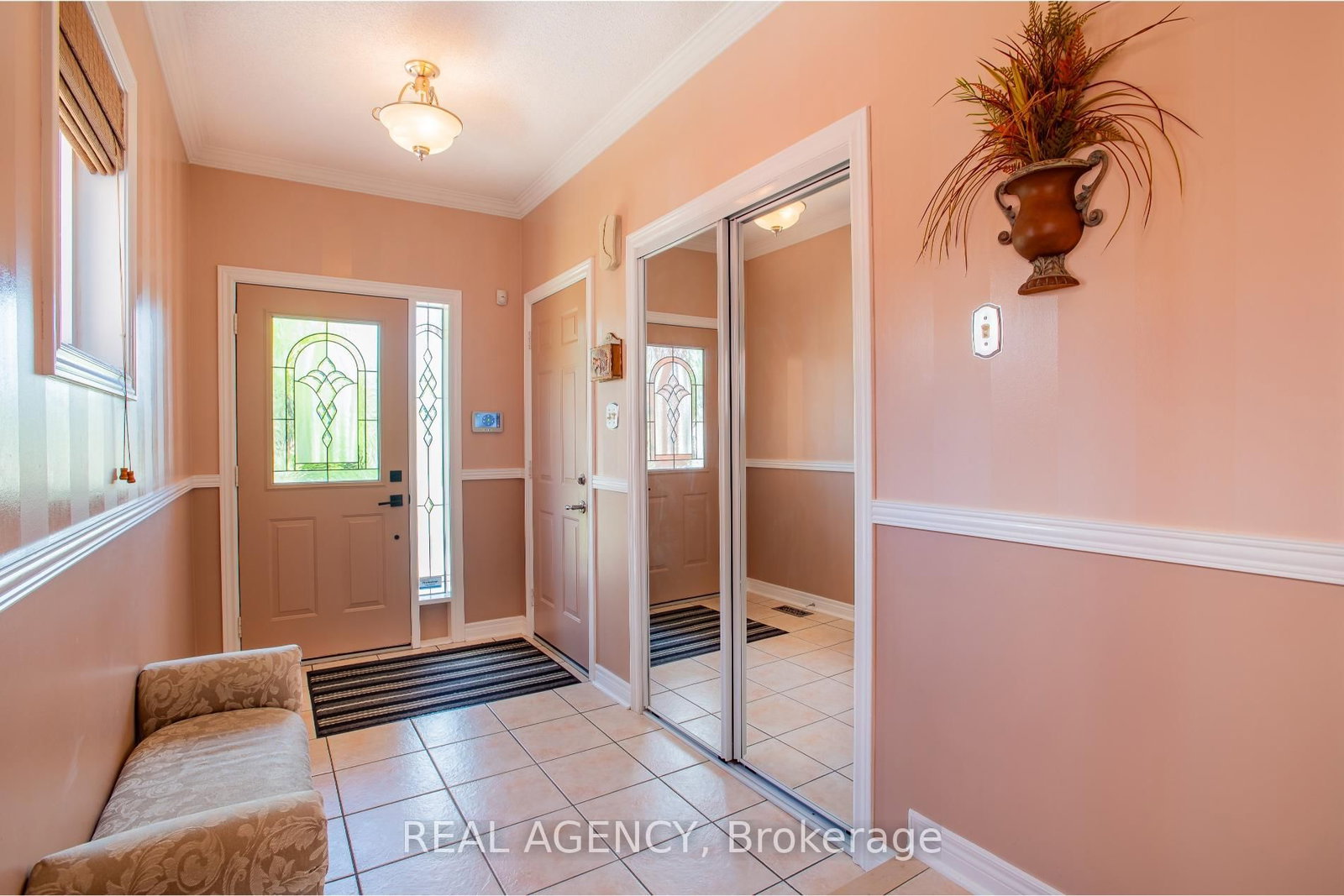 923 Blyleven Boulevard • Mississauga, ON photo 5
