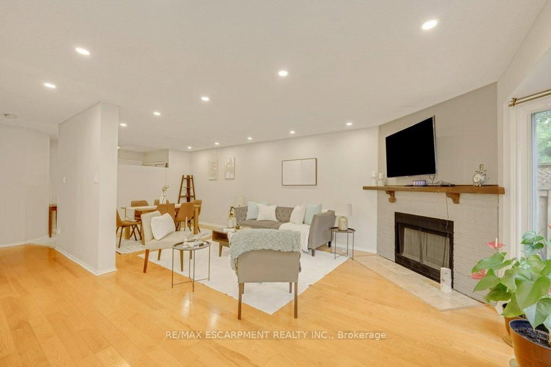 2597 Addingham Oakville,ON L6J 7K6 — Photo 3