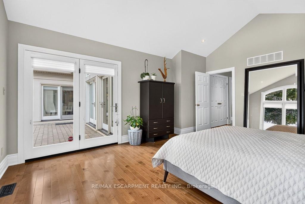 3312 Lakeland Crescent • Burlington, ON photo 16