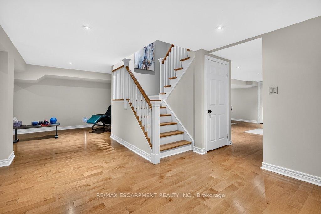3312 Lakeland Crescent • Burlington, ON photo 30