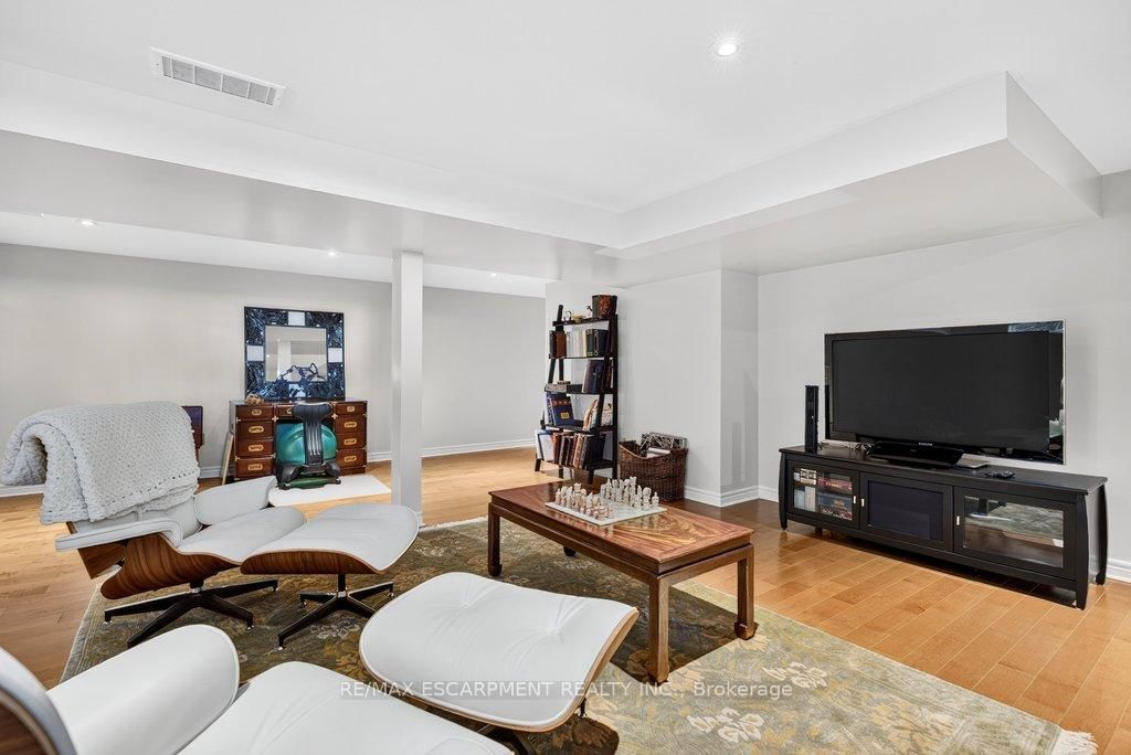 3312 Lakeland Crescent • Burlington, ON photo 34