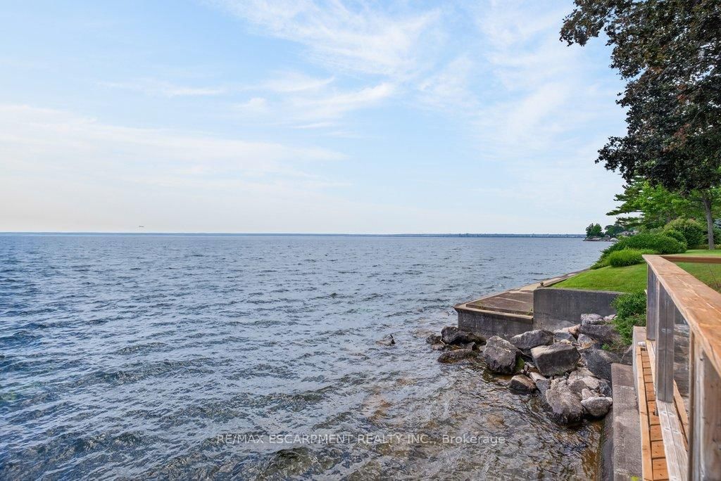 3312 Lakeland Crescent • Burlington, ON photo 43