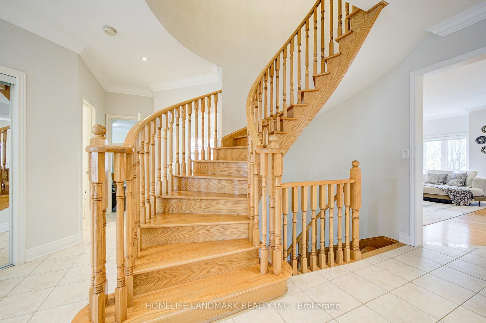 2323 Awenda Drive • Oakville, ON photo 12