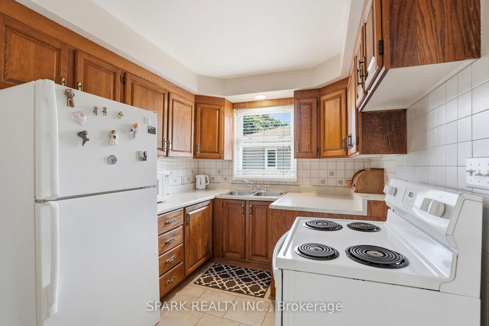 416 Delrex Boulevard • Halton Hills, ON photo 11