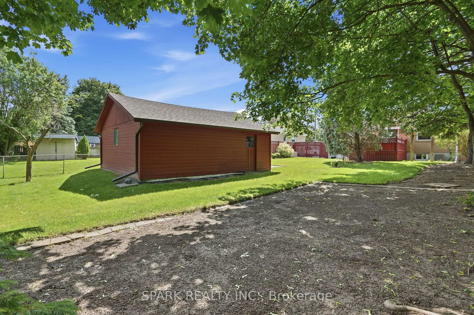 416 Delrex Boulevard • Halton Hills, ON photo 33