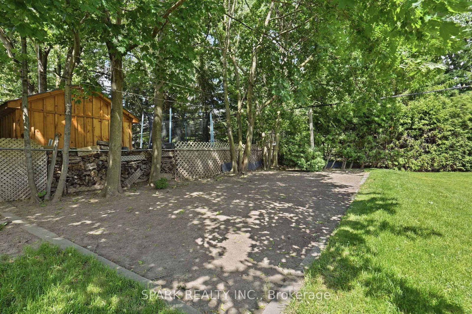 416 Delrex Boulevard • Halton Hills, ON photo 38
