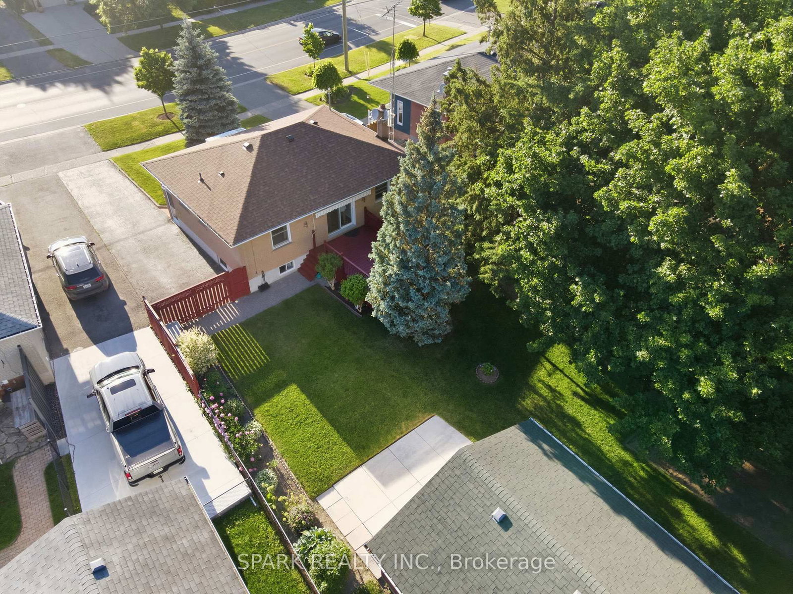 416 Delrex Boulevard • Halton Hills, ON photo 45