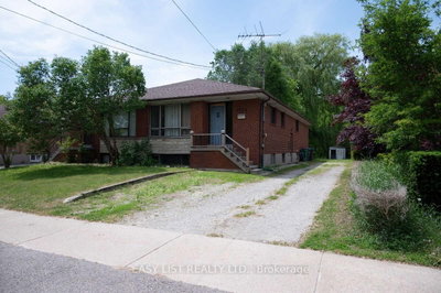 5-bed Semi-Detached · 1574 Northmount Ave