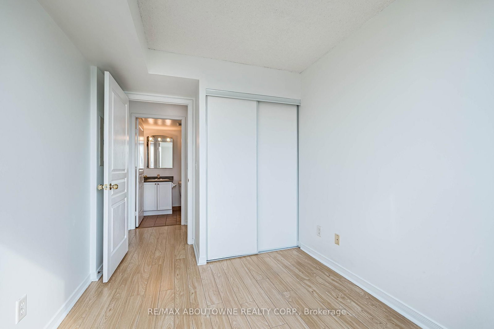 2585 Erin Centre Boulevard • #1102 • Mississauga, ON photo 24