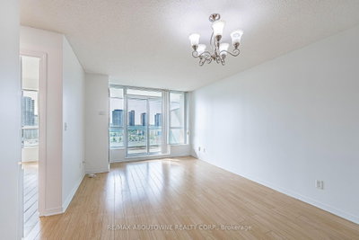 2585 Erin Centre Boulevard • #1102 • Mississauga, ON photo 8