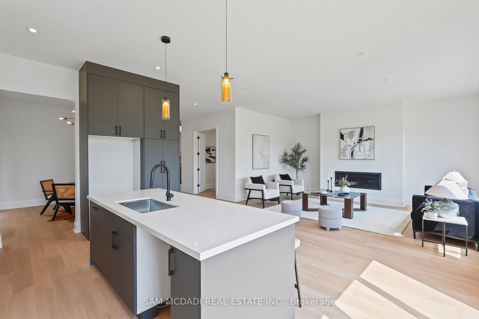 2350 Eighth Line • Oakville, ON photo 16