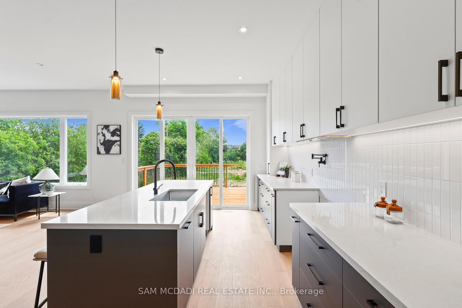 2350 Eighth Line • Oakville, ON photo 17