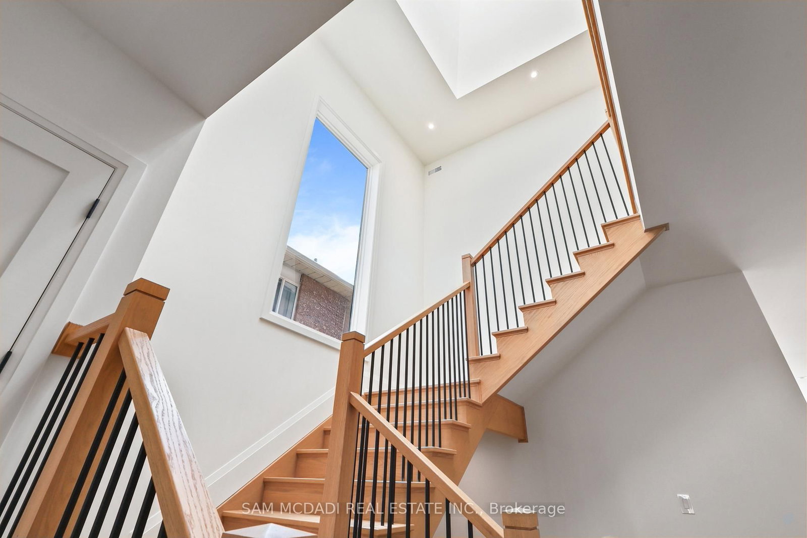 2350 Eighth Line • Oakville, ON photo 23