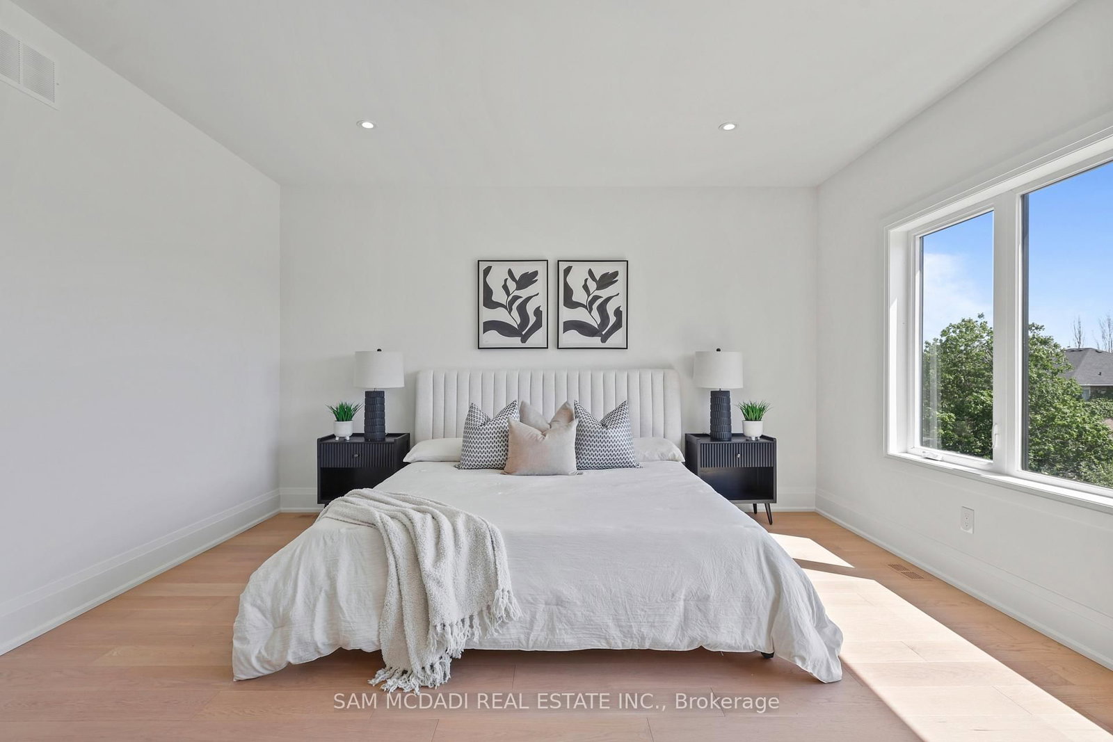 2350 Eighth Line • Oakville, ON photo 25