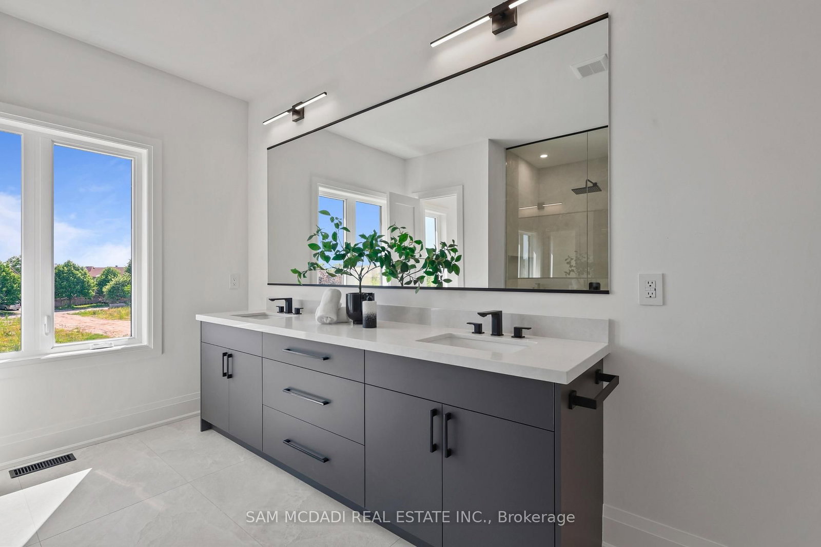 2350 Eighth Line • Oakville, ON photo 29