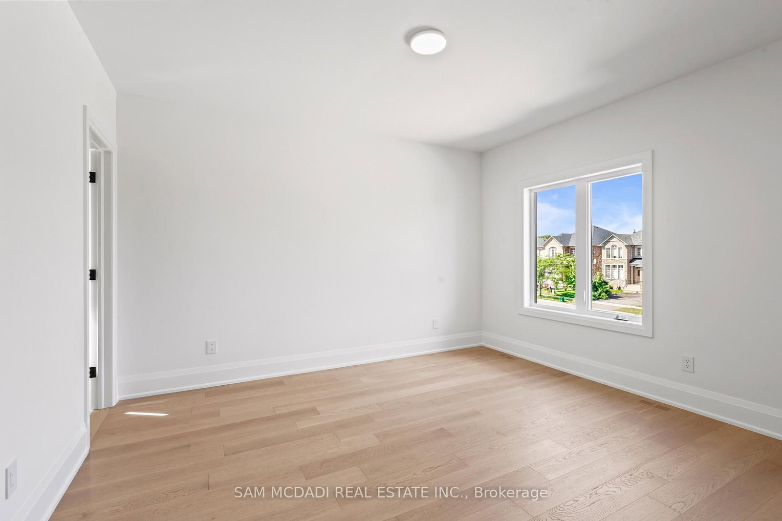 2350 Eighth Line • Oakville, ON photo 36