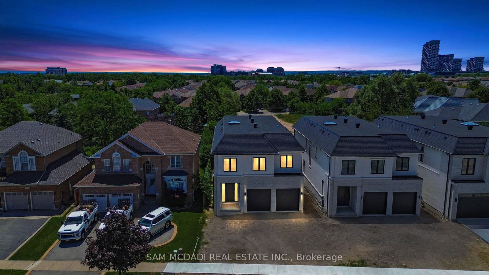 2350 Eighth Line • Oakville, ON photo 46