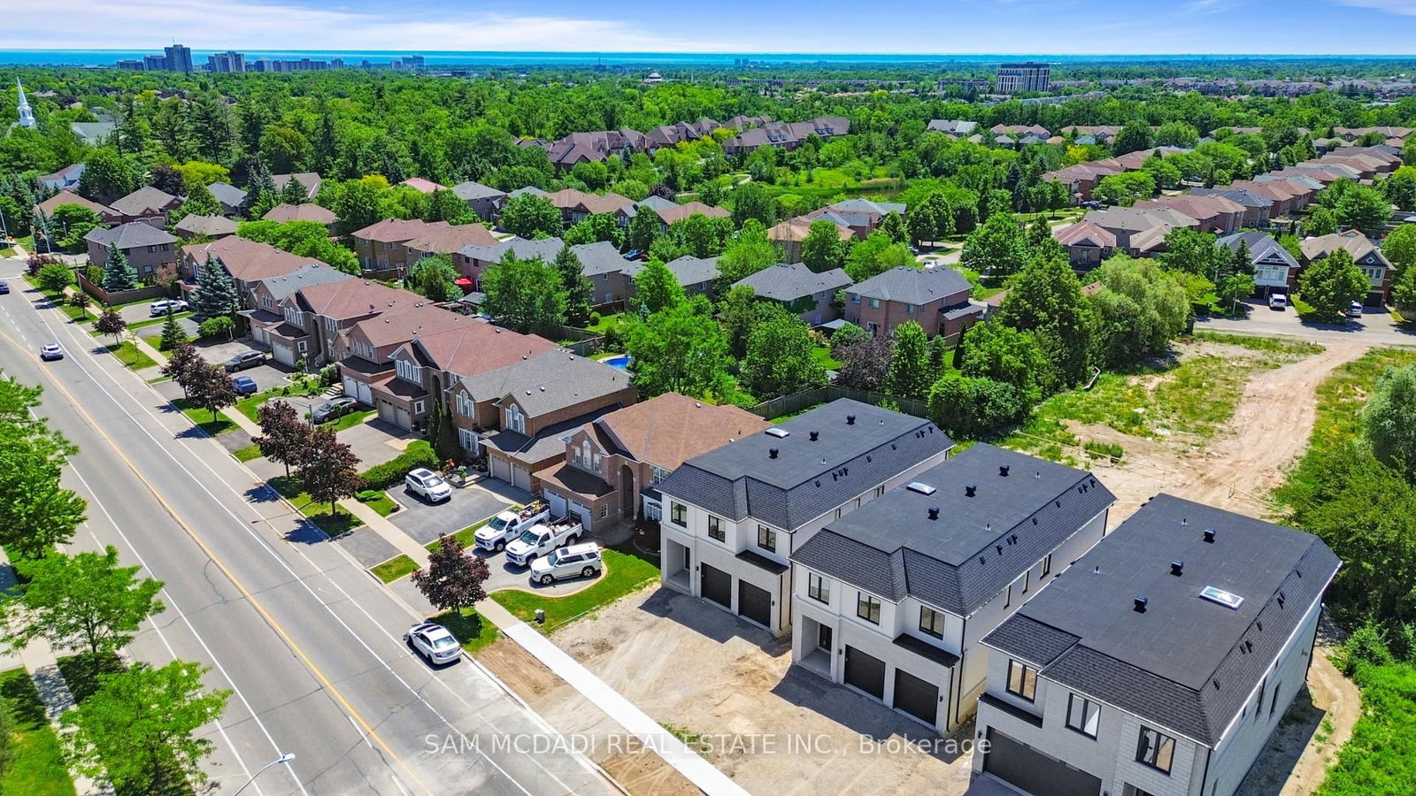 2350 Eighth Line • Oakville, ON photo 49