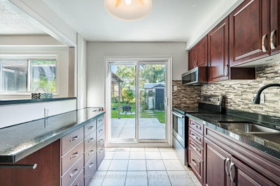 2155 Pashak Mississauga,ON L5A 1H8 — Photo 11