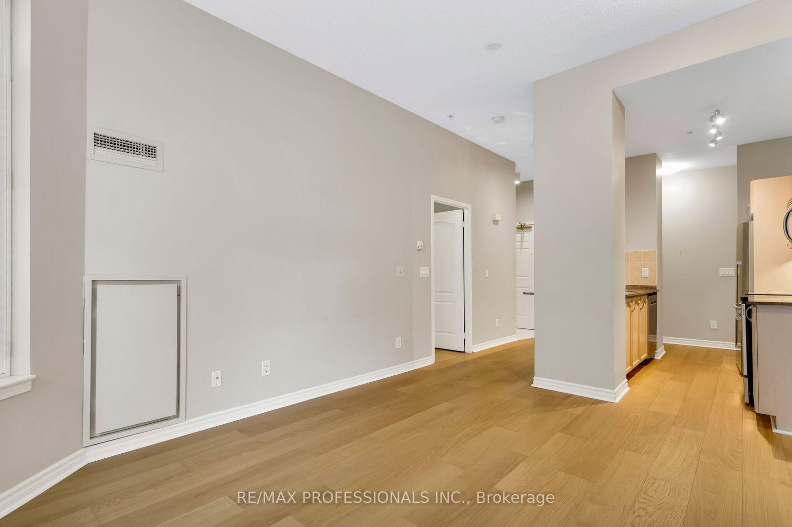 350 Princess Royal Drive • #102 • Mississauga, ON photo 13