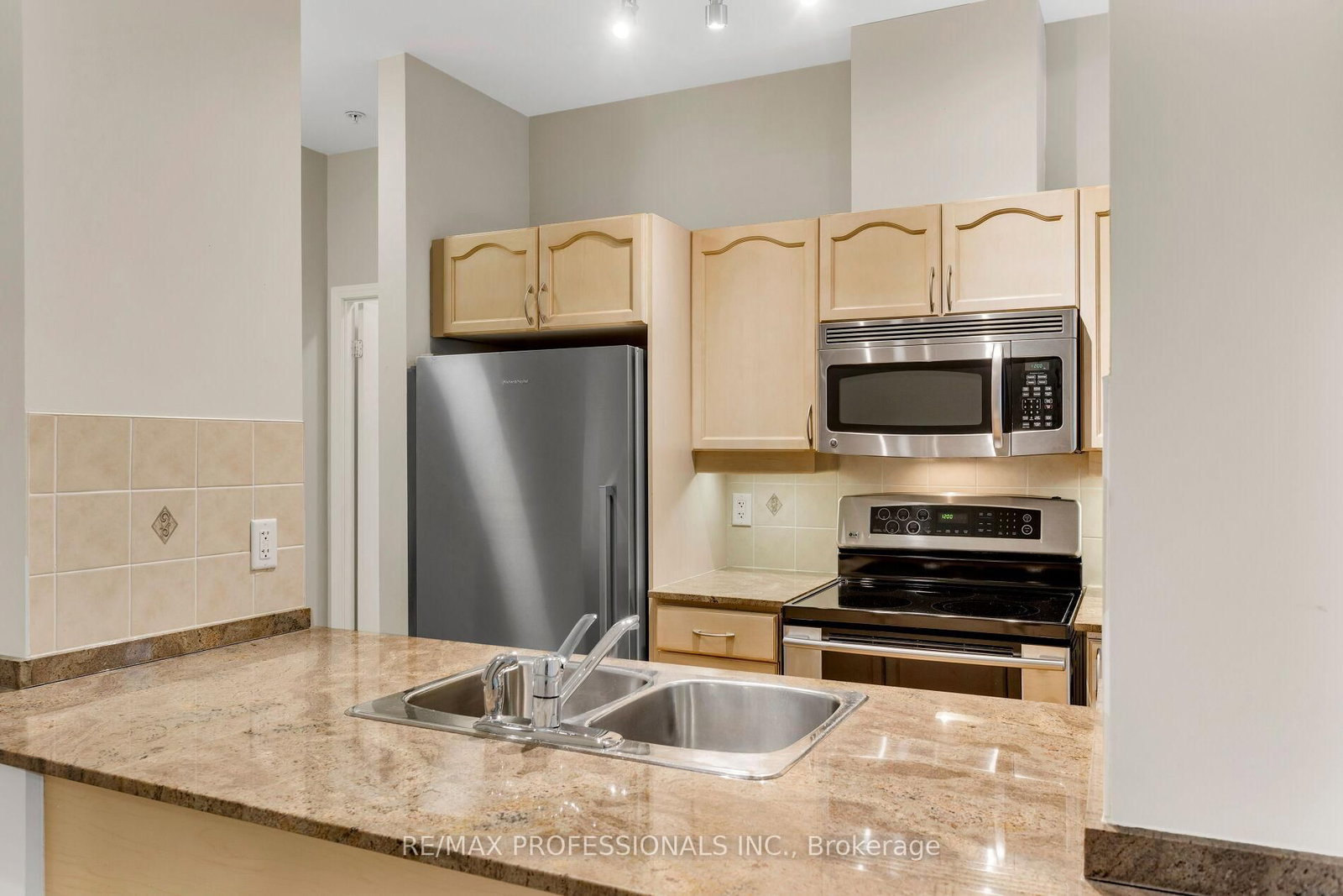 350 Princess Royal Drive • #102 • Mississauga, ON photo 19