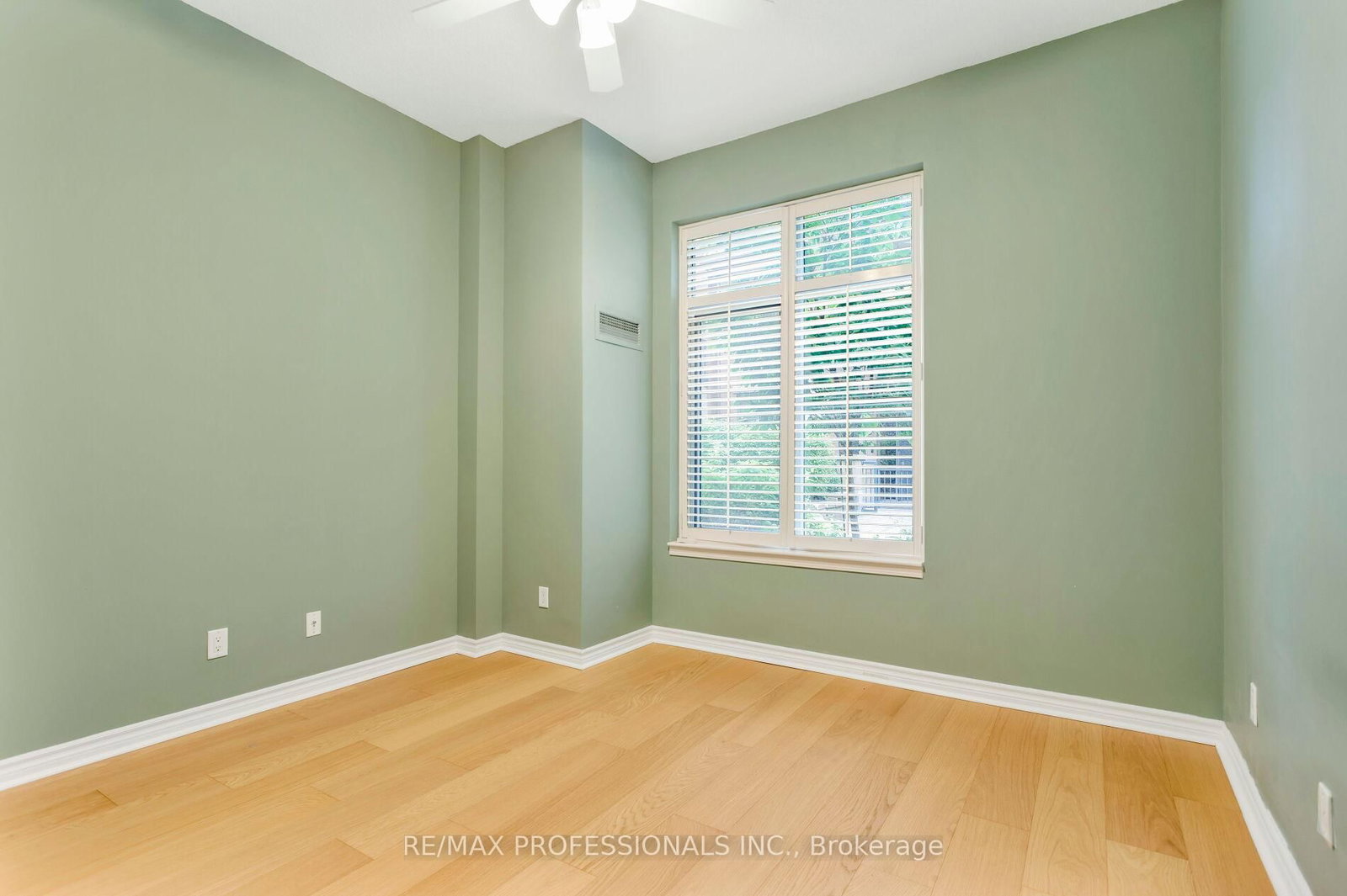 350 Princess Royal Drive • #102 • Mississauga, ON photo 25