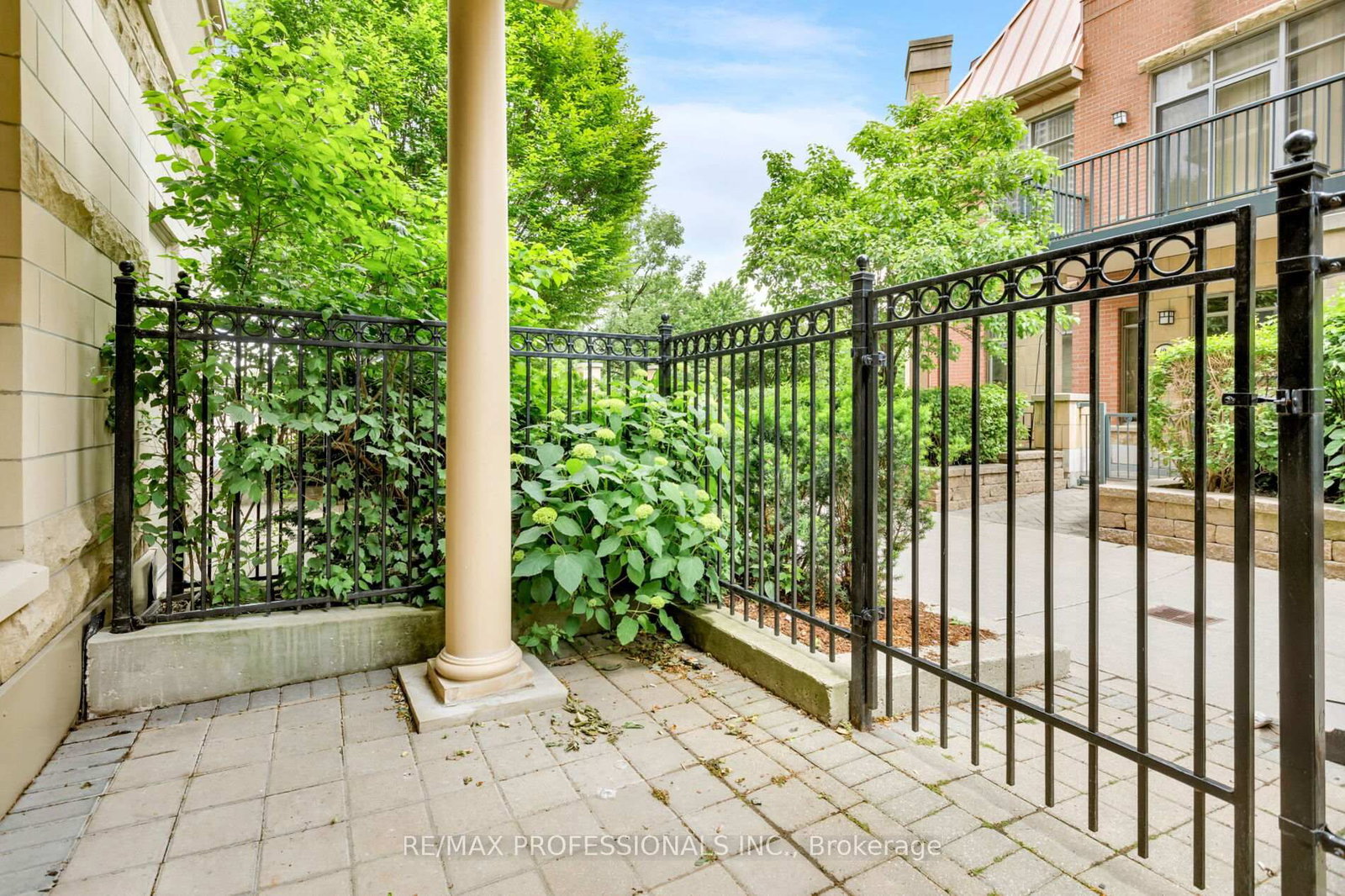 350 Princess Royal Drive • #102 • Mississauga, ON photo 7