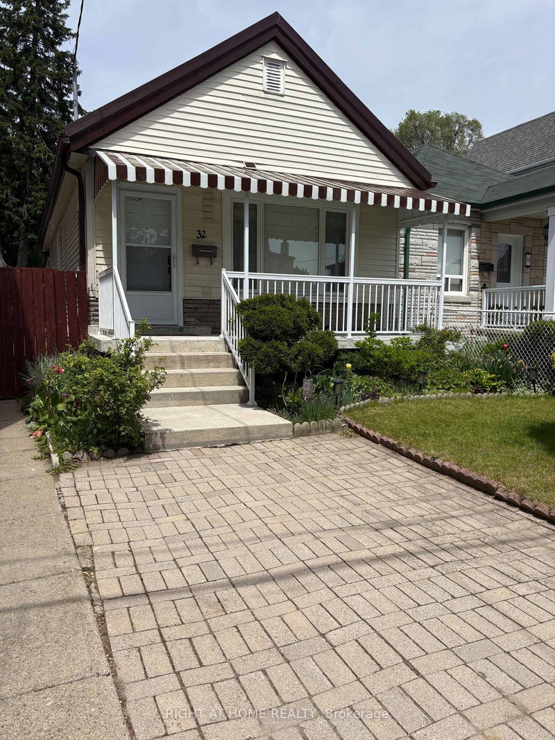 32 FLORENCE Crescent