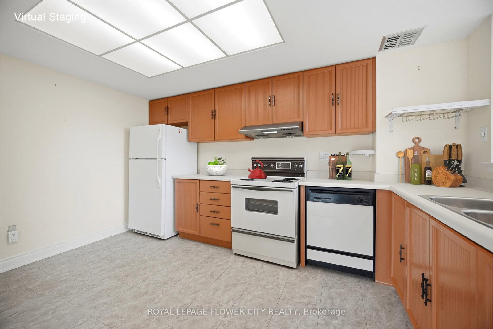 8 Lisa Brampton,ON L6T 4S6 — Photo 17