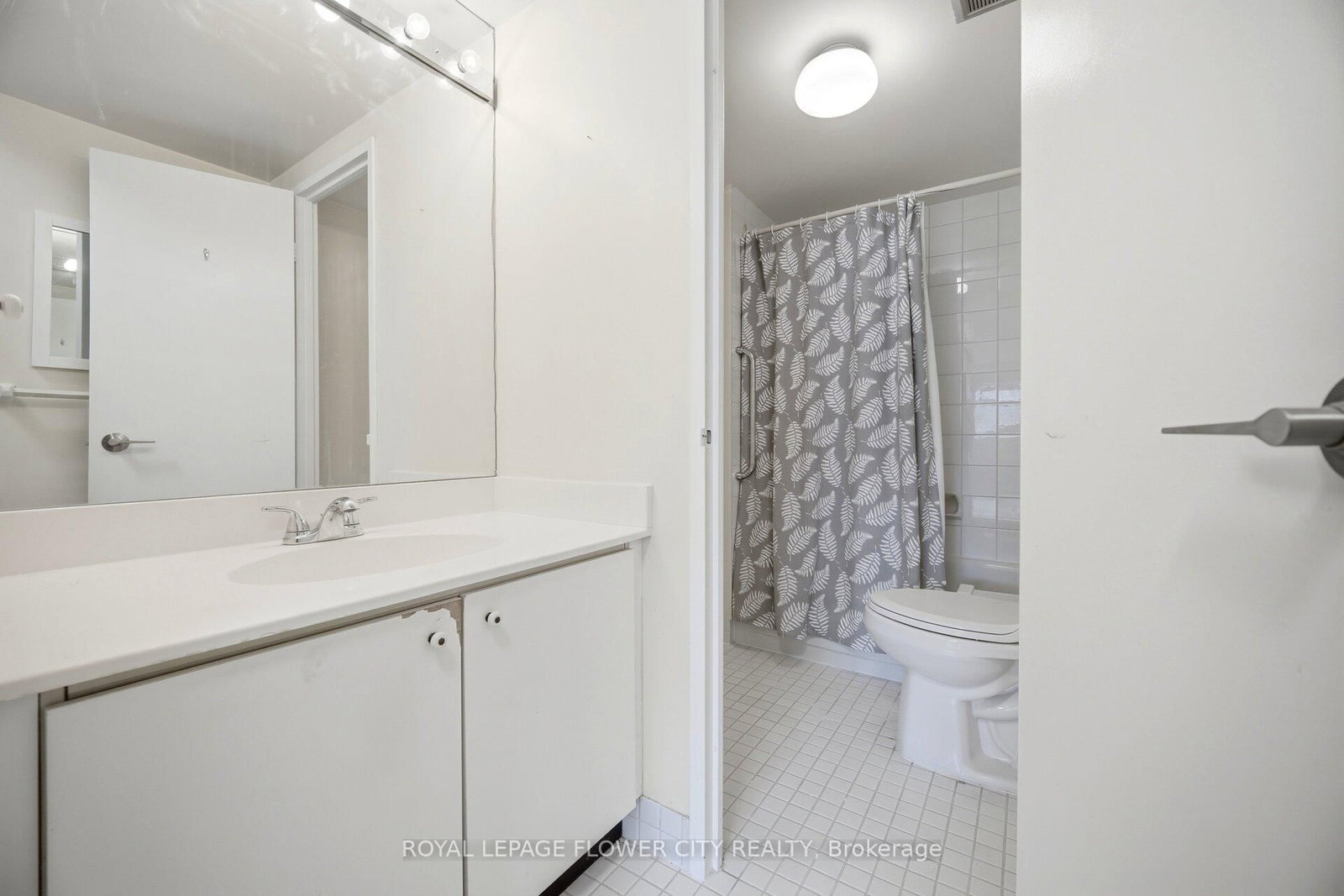 8 Lisa Brampton,ON L6T 4S6 — Photo 23